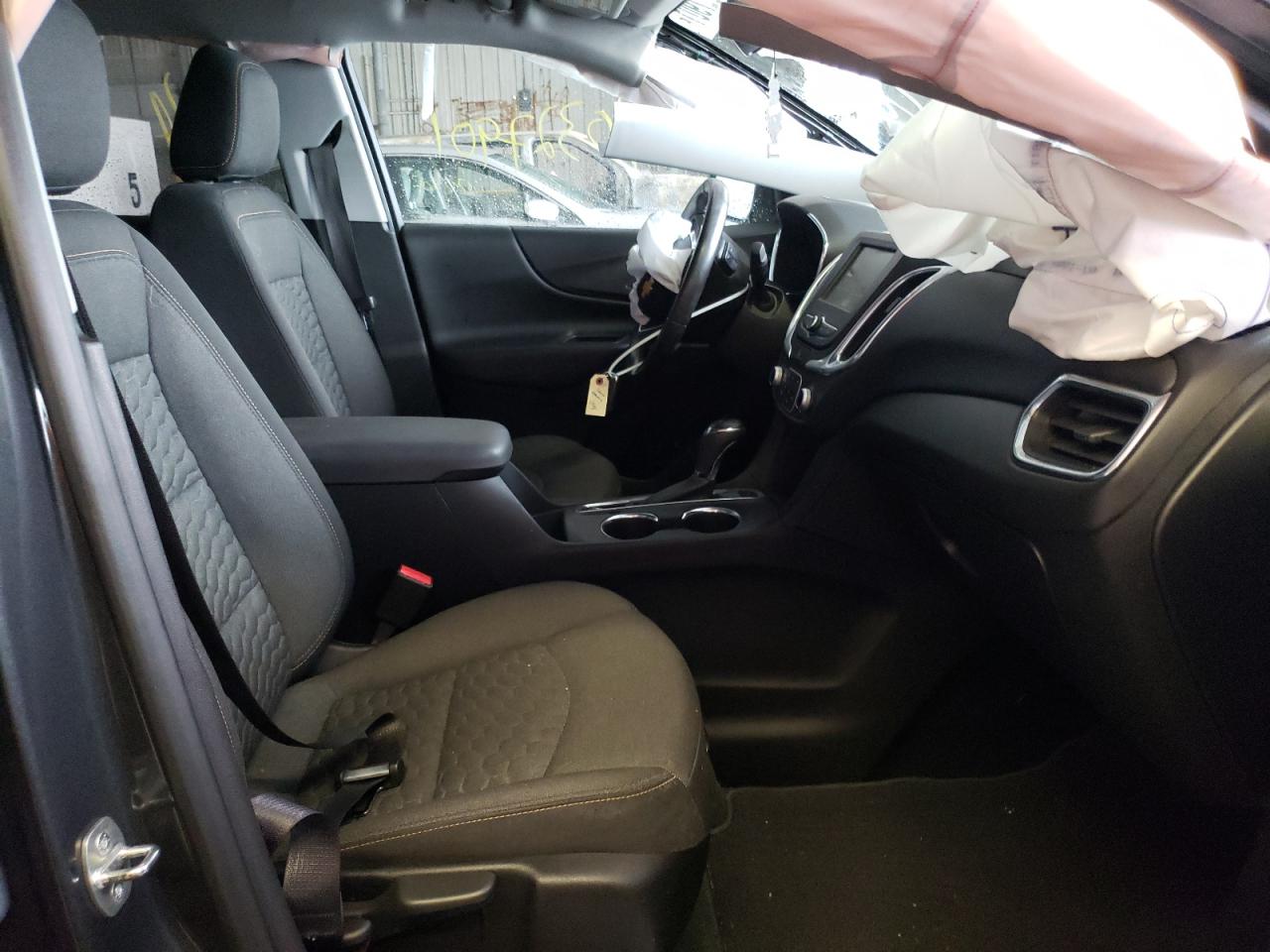 Photo 5 from auction – 2019 CHEVROLET EQUINOX LT with VIN 2GNAXUEV3K6195637
