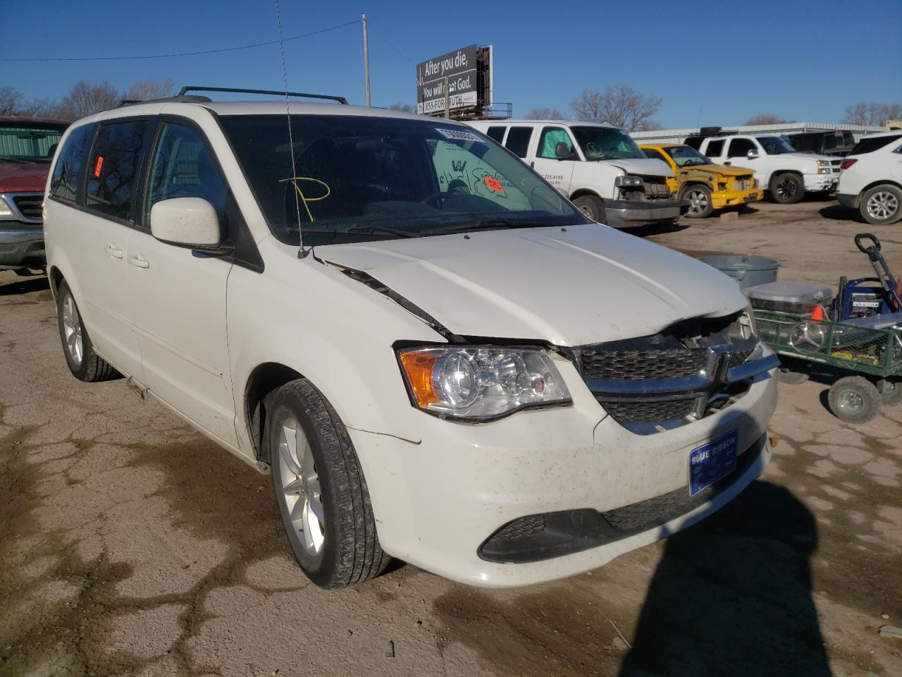 DODGE GRAND CARA 2013 with VIN 2C4RDGCG1DR717354 - Photo from auction