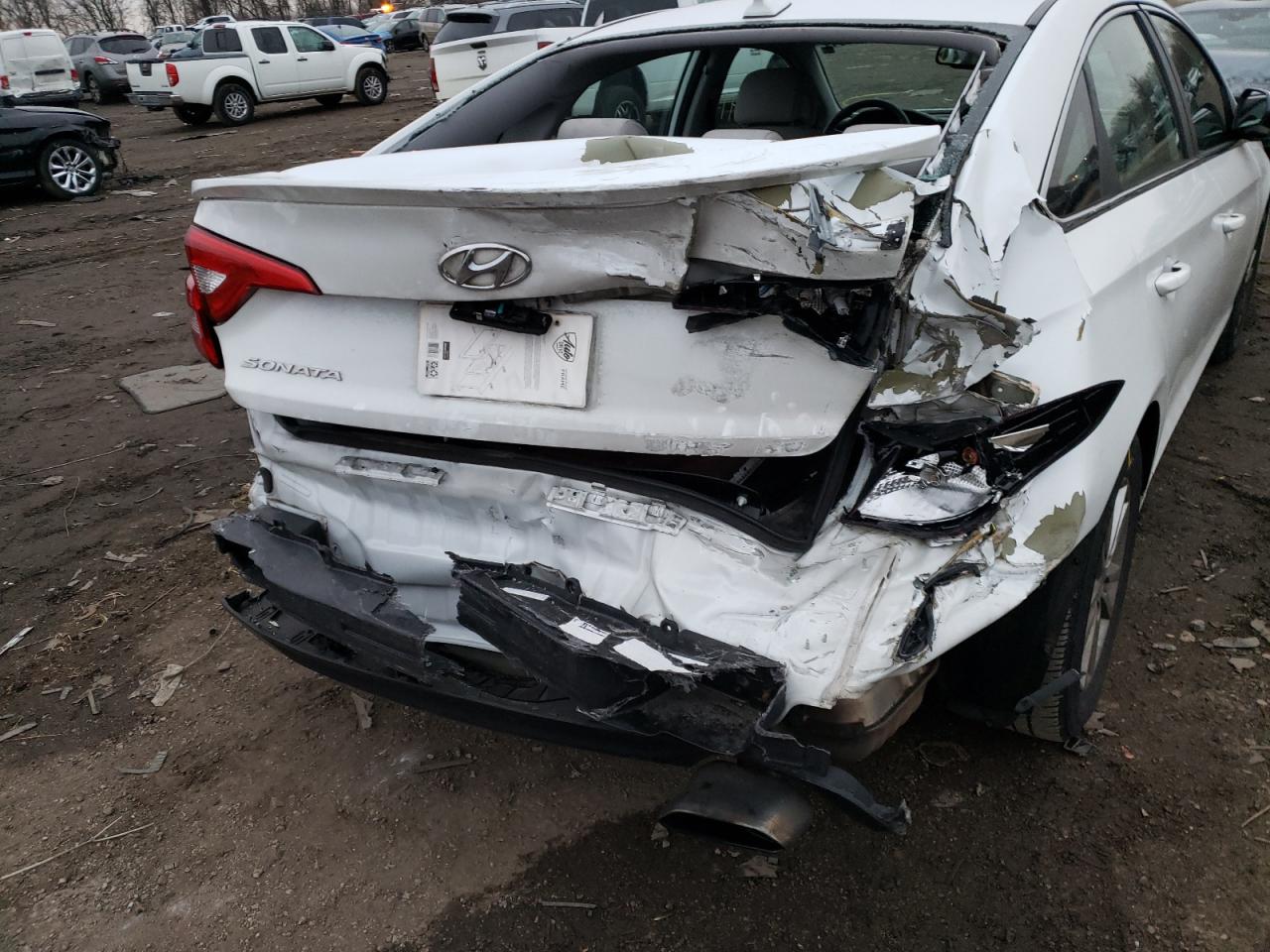 Photo 9 from auction – 2016 HYUNDAI SONATA SE with VIN 5NPE24AF5GH319451