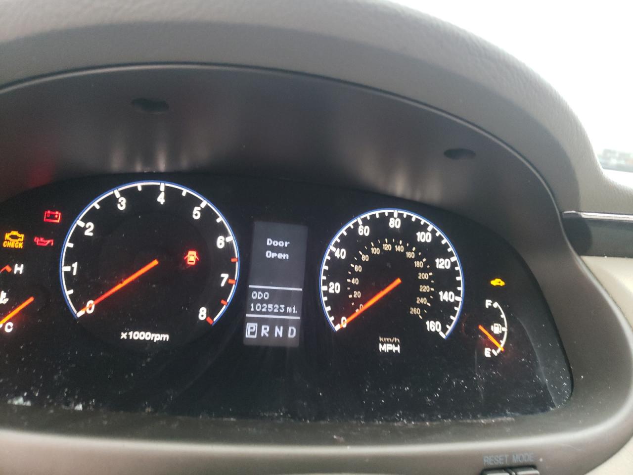 Photo 8 from auction – 2009 HYUNDAI AZERA SE with VIN KMHFC46F79A372944