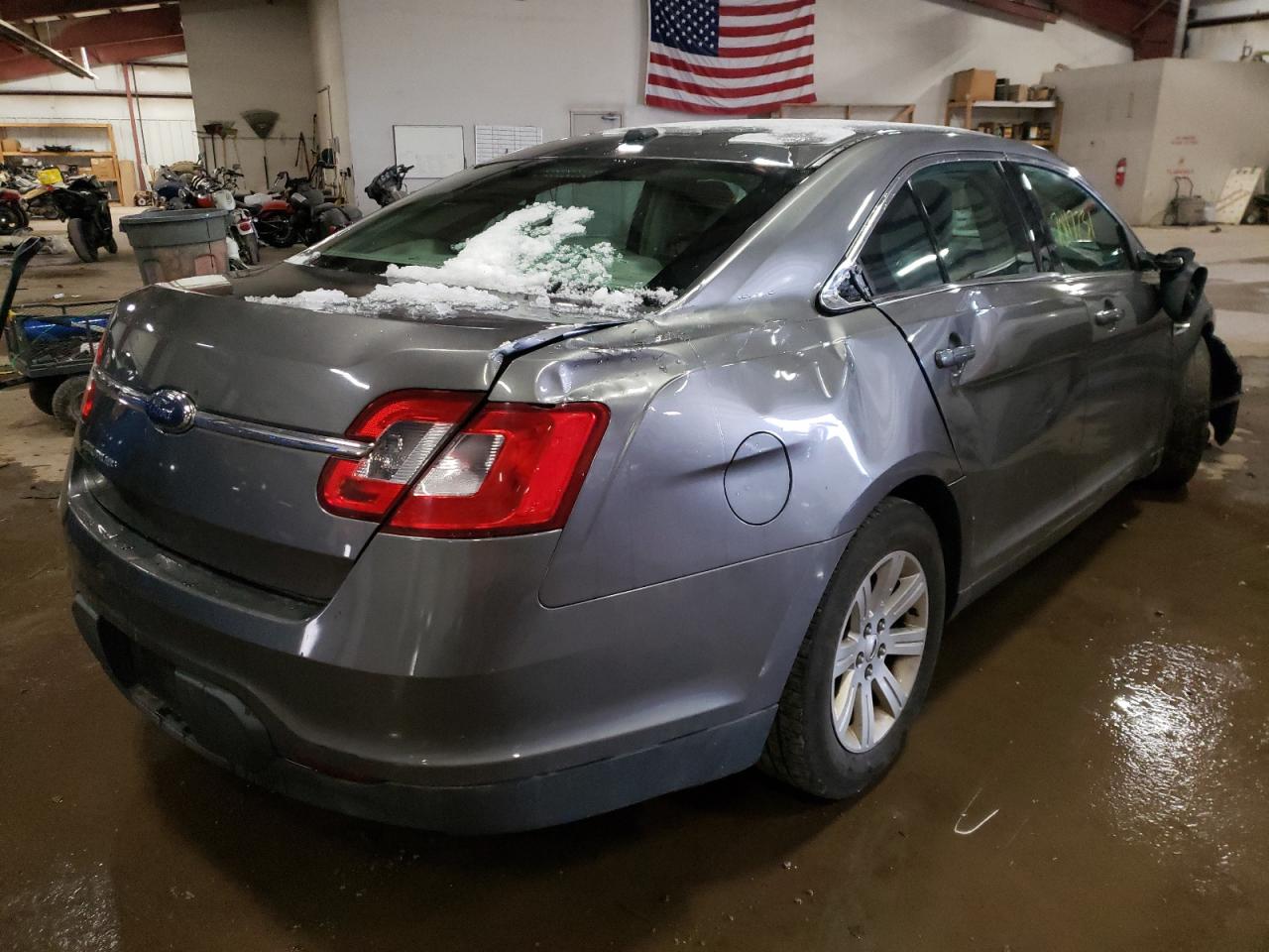 Photo 4 from auction – 2011 FORD TAURUS SE with VIN 1FAHP2DW0BG189886