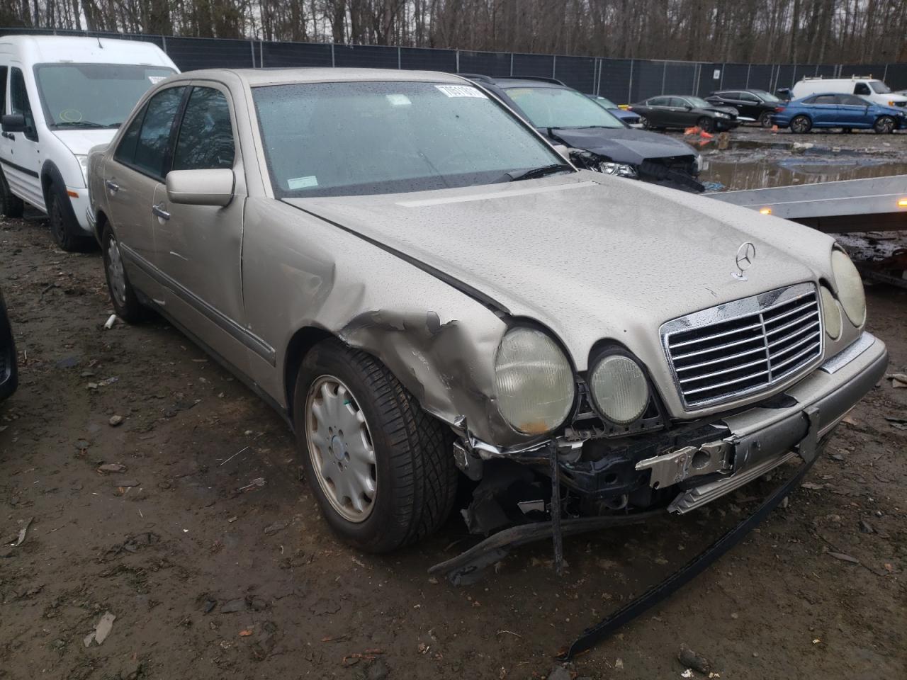 MERCEDES-BENZ E 320 1997 with VIN WDBJF55F0VA383869 - Photo from auction
