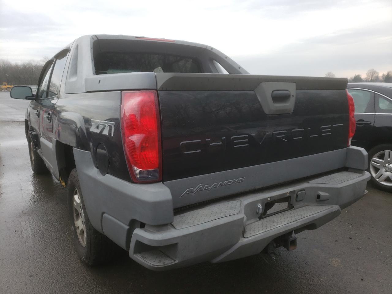Photo 3 from auction – 2002 CHEVROLET AVALANCHE with VIN 3GNEK13T52G338821