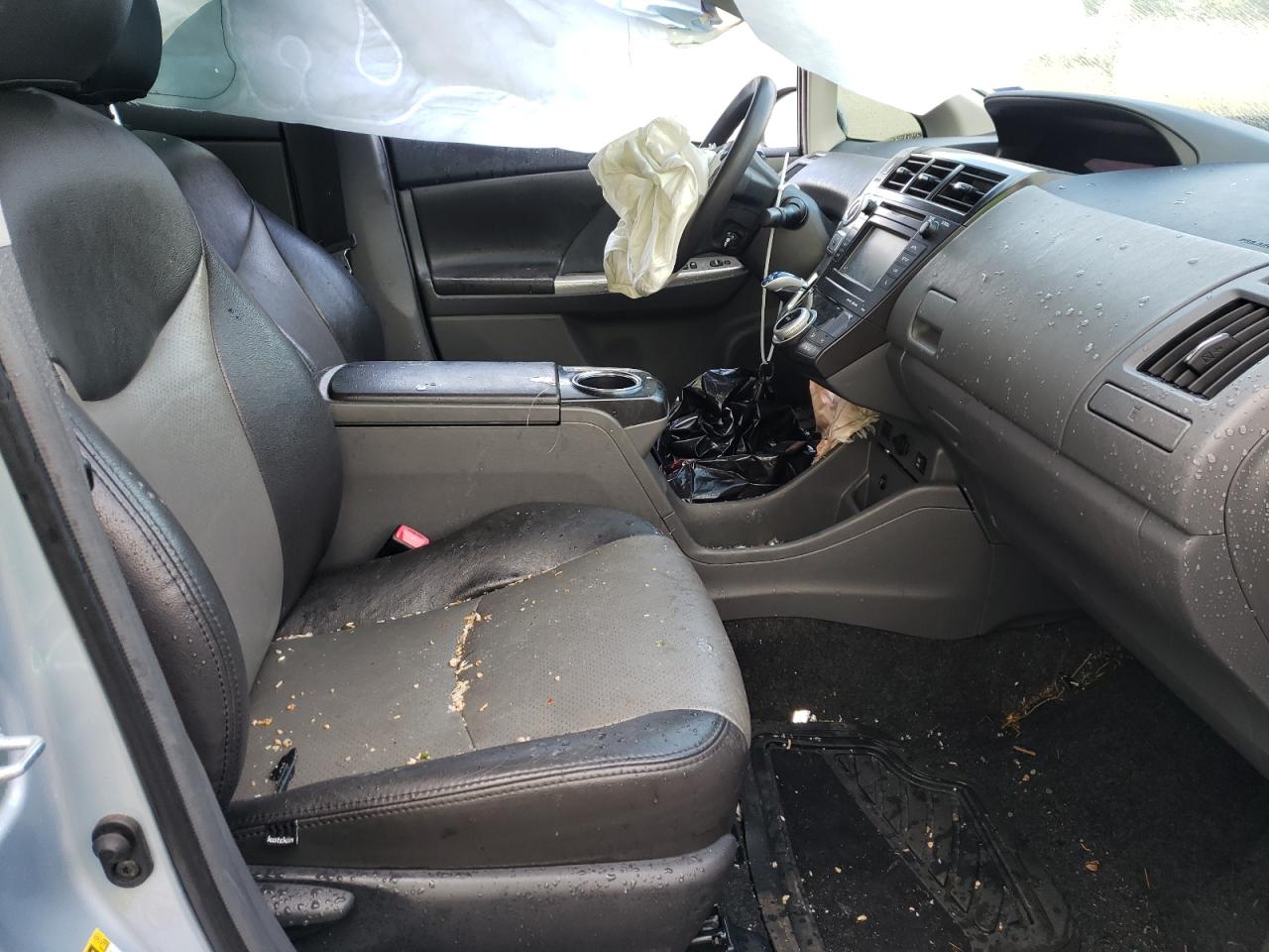 Photo 5 from auction – 2012 TOYOTA PRIUS V with VIN JTDZN3EU9C3060948