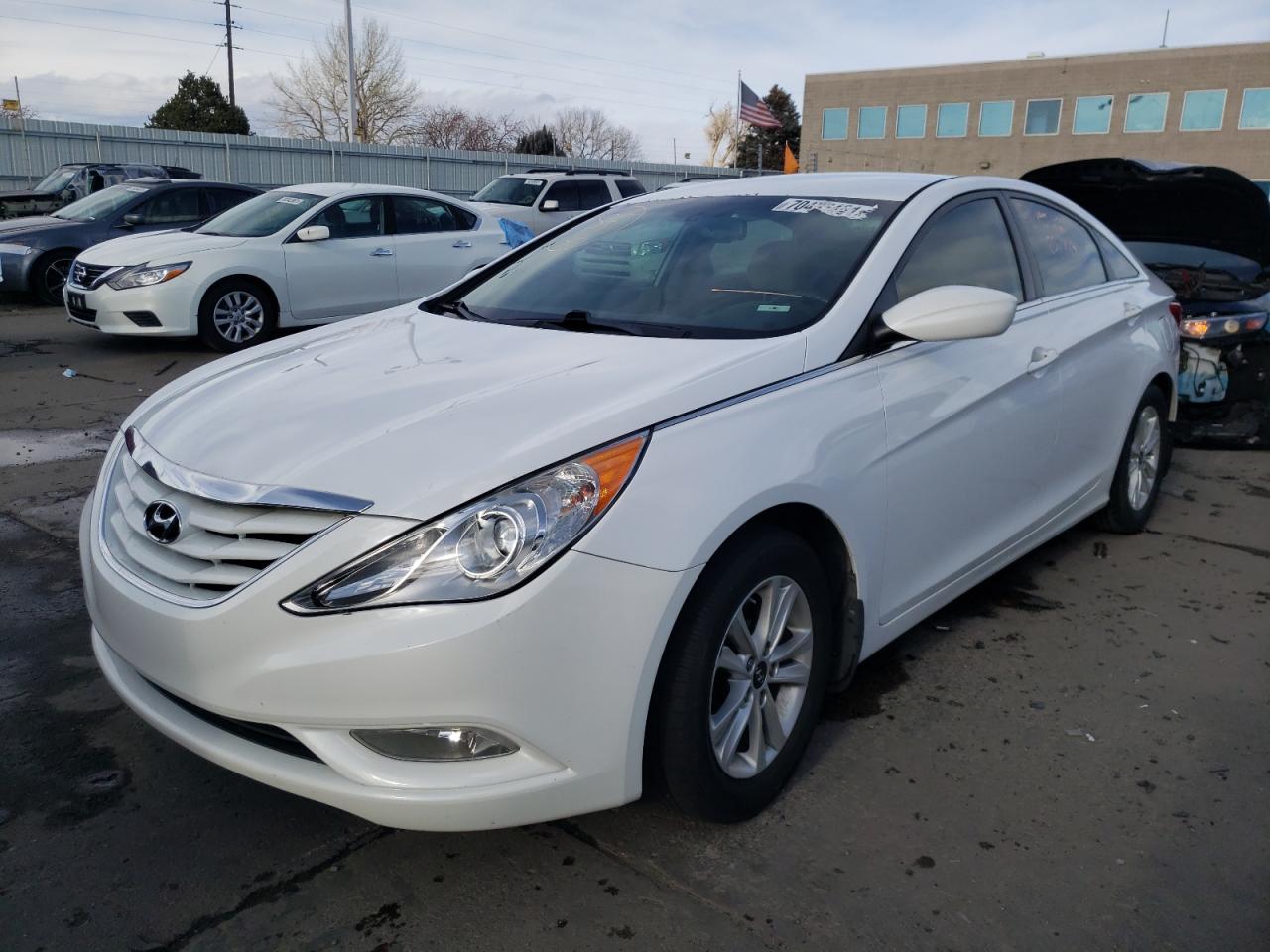 Photo 2 from auction – 2013 HYUNDAI SONATA GLS with VIN 5NPEB4AC4DH629236