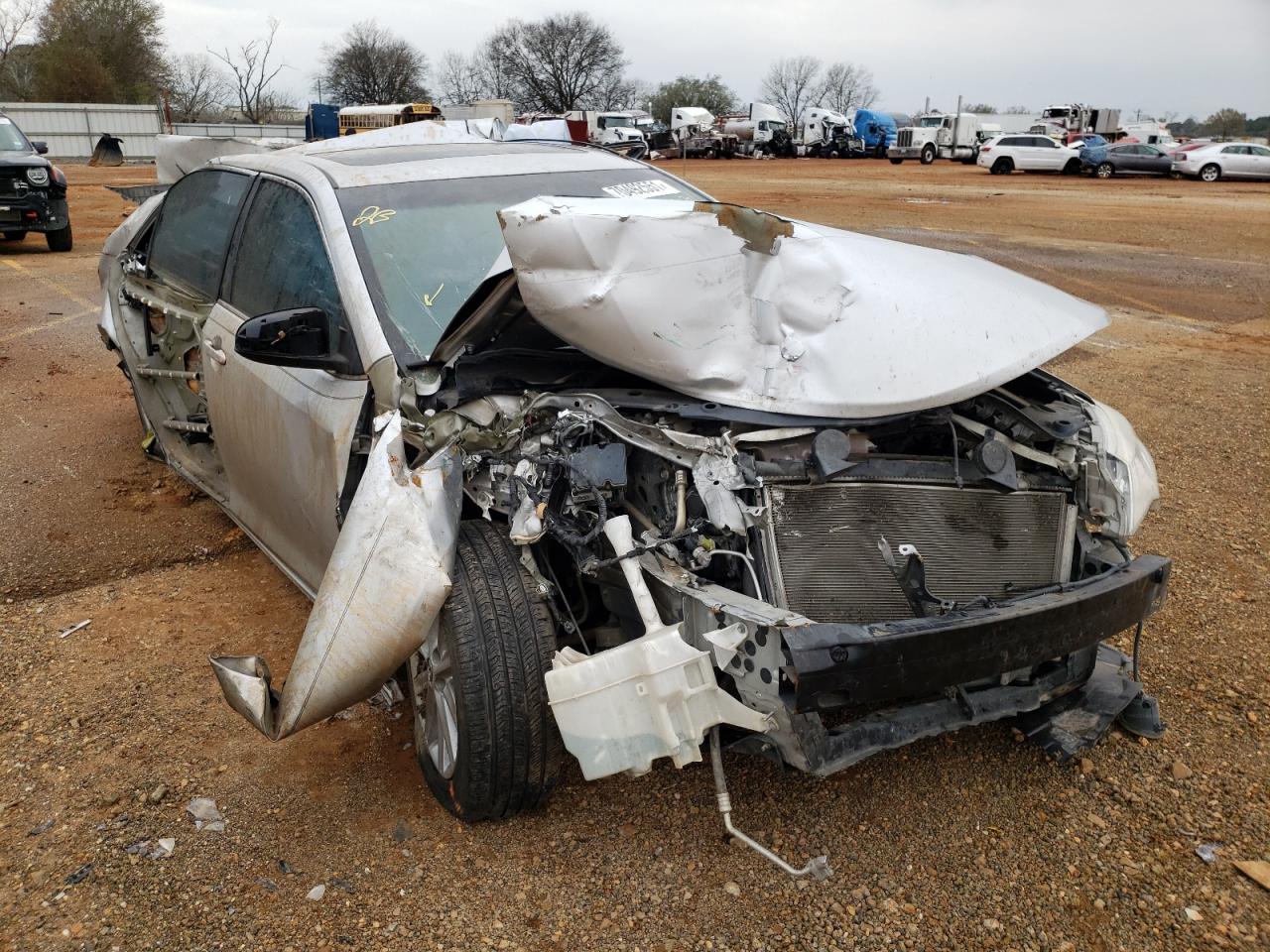 Photo 1 from auction – 2014 TOYOTA CAMRY L with VIN 4T1BF1FK9EU739143