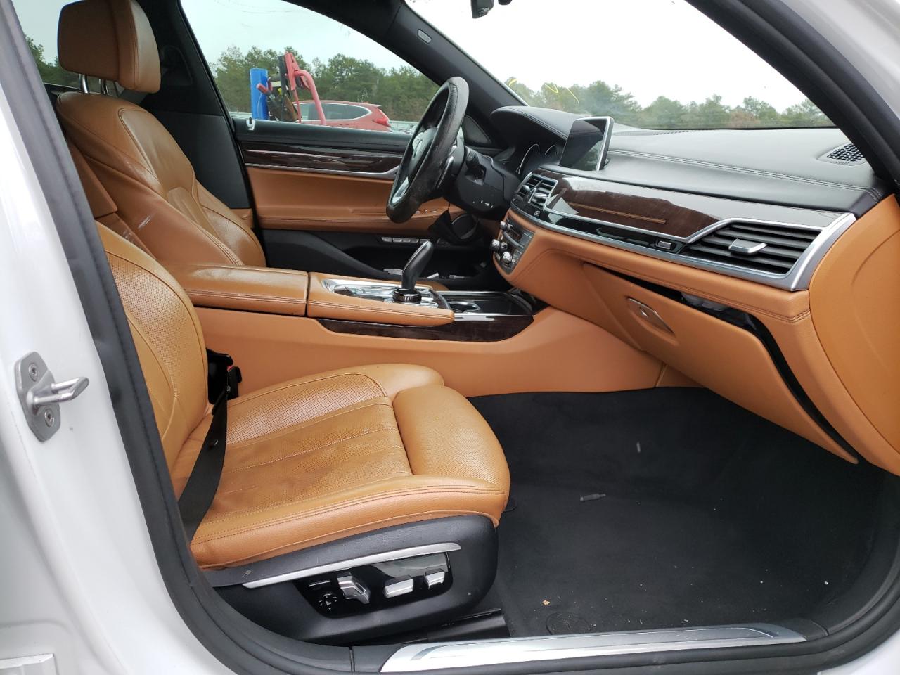 Photo 5 from auction – 2016 BMW 740 I with VIN WBA7E2C51GG503893