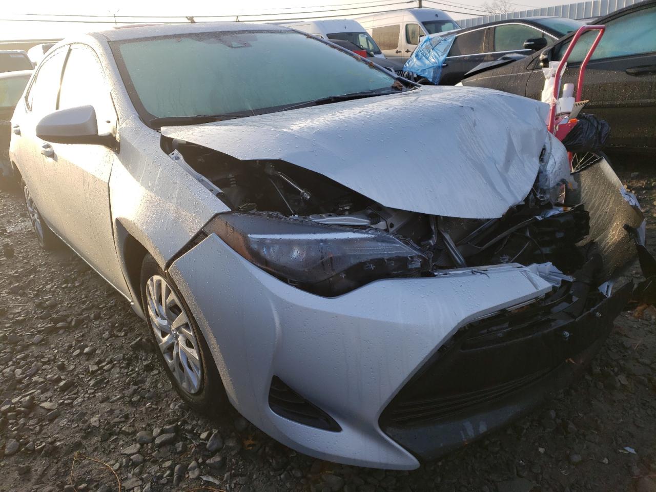 TOYOTA COROLLA L 2018 with VIN 2T1BURHE3JC117547 - Photo from auction