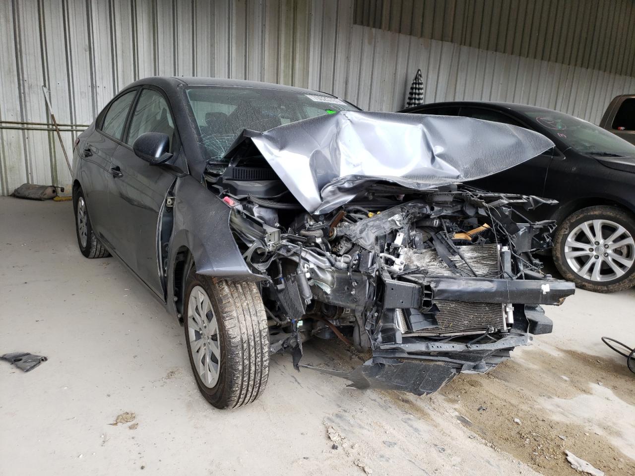 HYUNDAI ACCENT SE 2019 with VIN 3KPC24A32KE049251 - Photo from auction