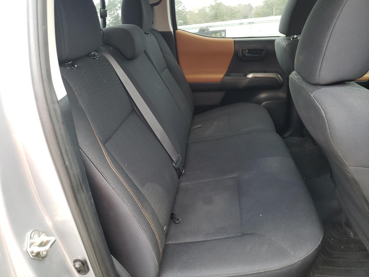 Photo 6 from auction – 2017 TOYOTA TACOMA DOU with VIN 3TMAZ5CN6HM043281