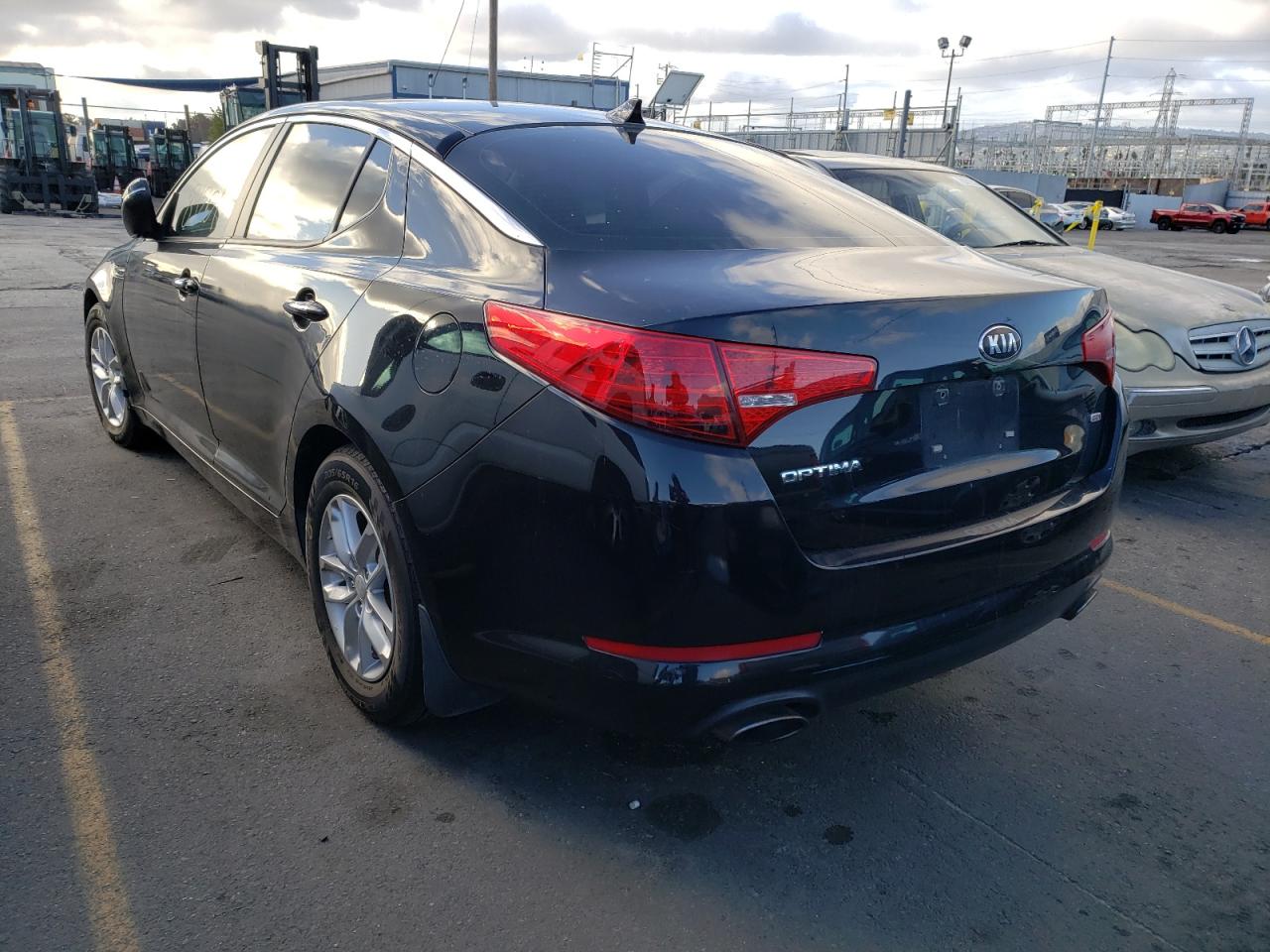 Photo 3 from auction – 2013 KIA OPTIMA LX with VIN 5XXGM4A71DG242922