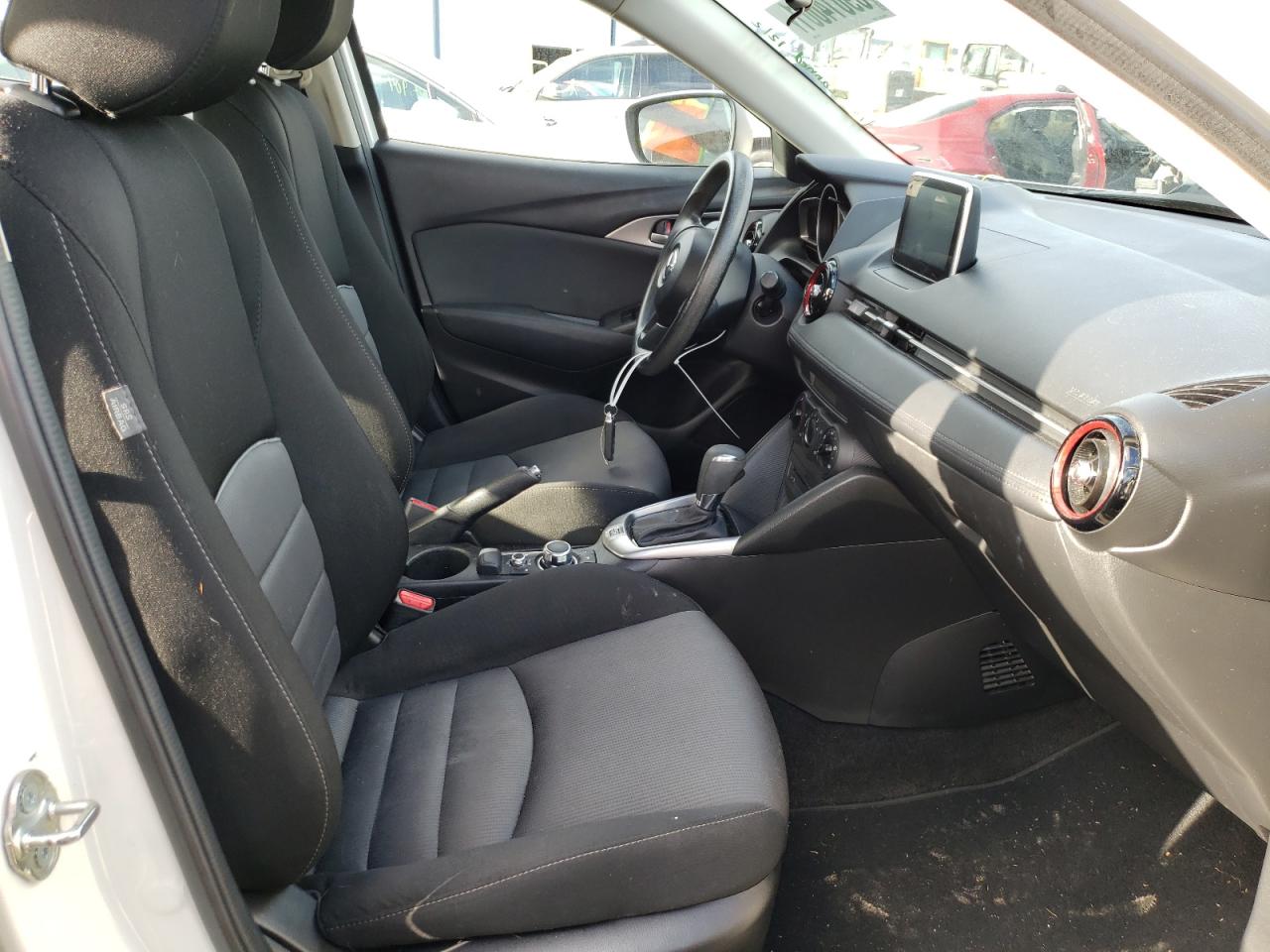 Photo 5 from auction – 2017 MAZDA CX-3 SPORT with VIN JM1DKDB70H0155883