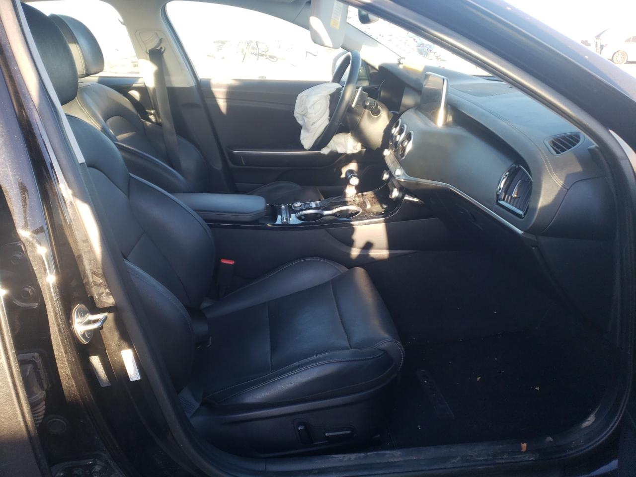 Photo 5 from auction – 2018 KIA STINGER PR with VIN KNAE25LA2J6015418