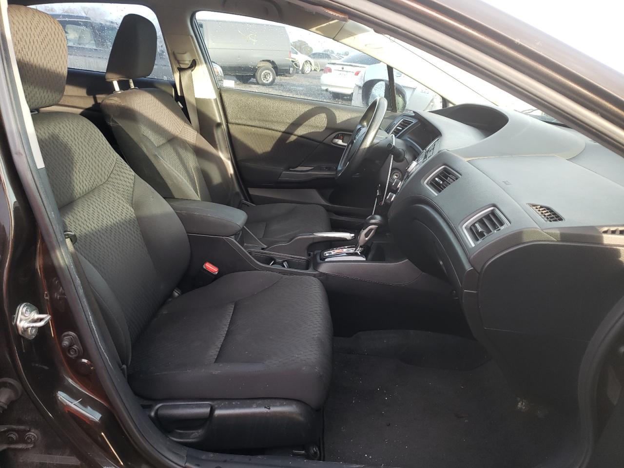 Photo 5 from auction – 2014 HONDA CIVIC LX with VIN 2HGFB2F55EH544209