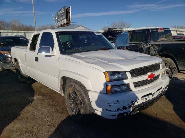 CHEVROLET SILVERADO 2004 with VIN 1GCEC19XX4Z329972 - Photo from auction