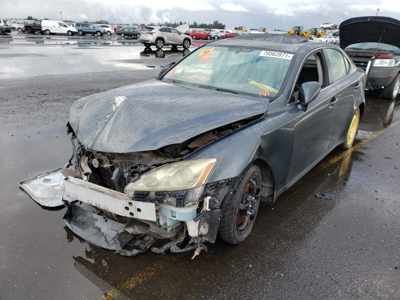 Photo 2 from auction – 2006 LEXUS IS 250 with VIN JTHBK262065006107
