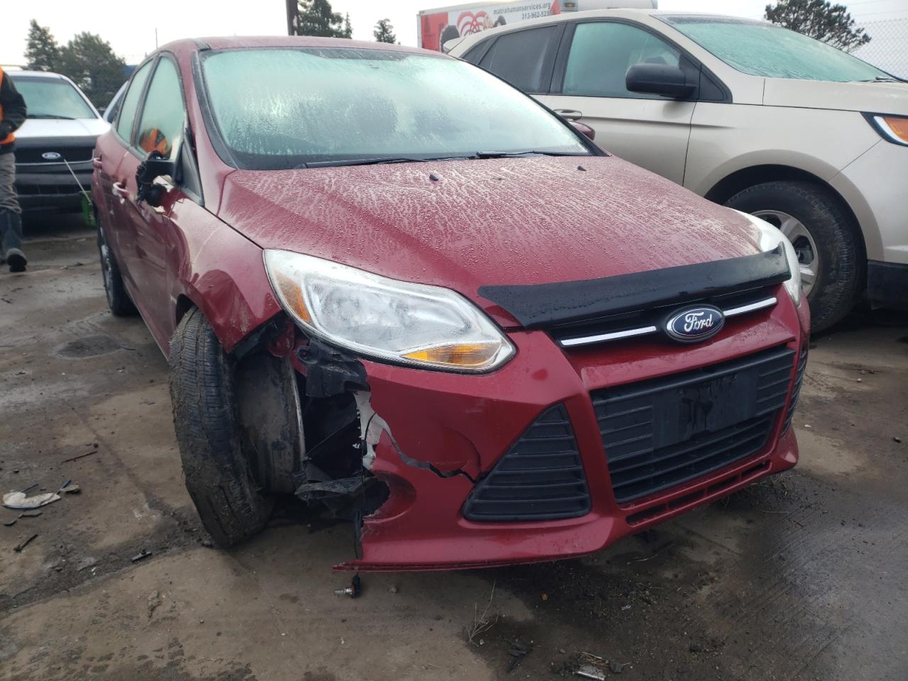 FORD FOCUS SE 2014 مع رقم تعريف المركبة 1FADP3F27EL122762 - صورة من المزاد