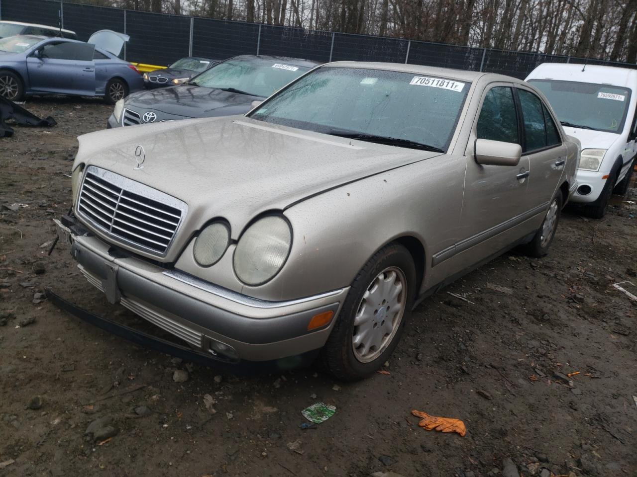 Photo 2 from auction – 1997 MERCEDES-BENZ E 320 with VIN WDBJF55F0VA383869