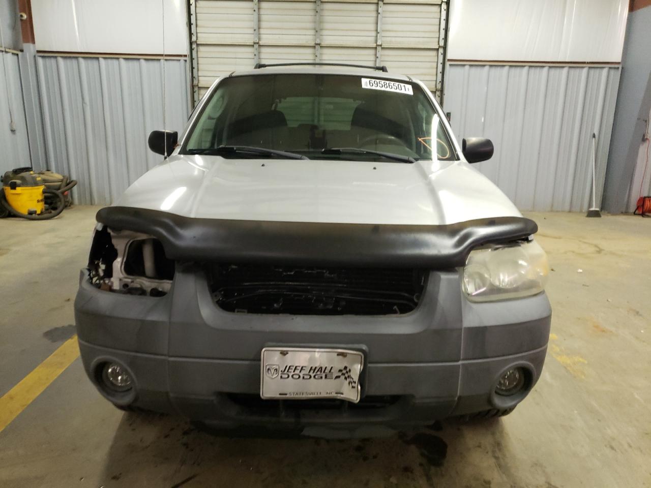 Photo 9 from auction – 2005 FORD ESCAPE XLT with VIN 1FMYU93145DA04323