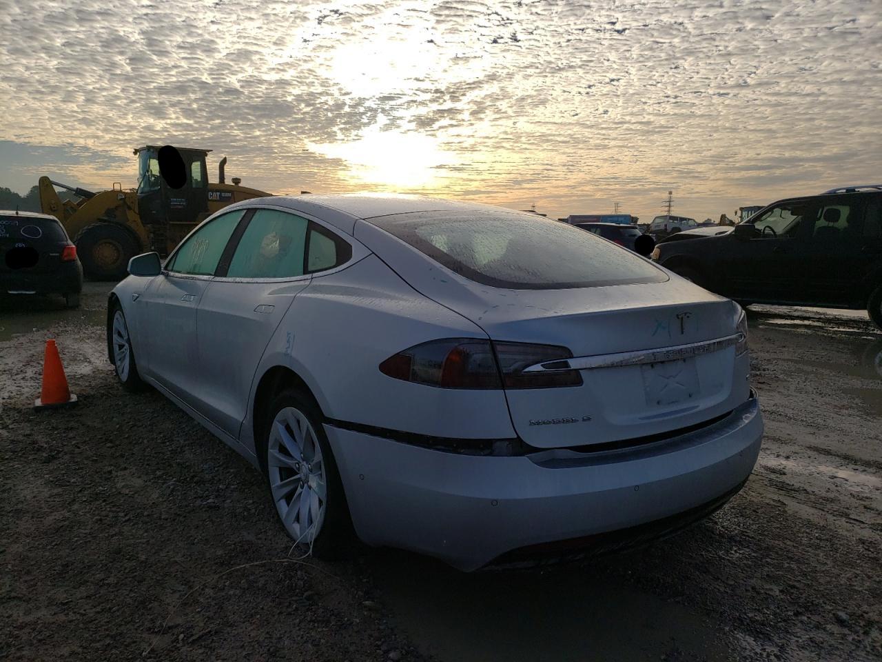 Photo 3 from auction – 2016 TESLA MODEL S with VIN 5YJSA1E15GF159010