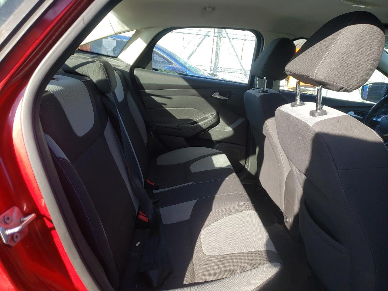 Photo 6 from auction – 2012 FORD FOCUS SE with VIN 1FAHP3F2XCL391918