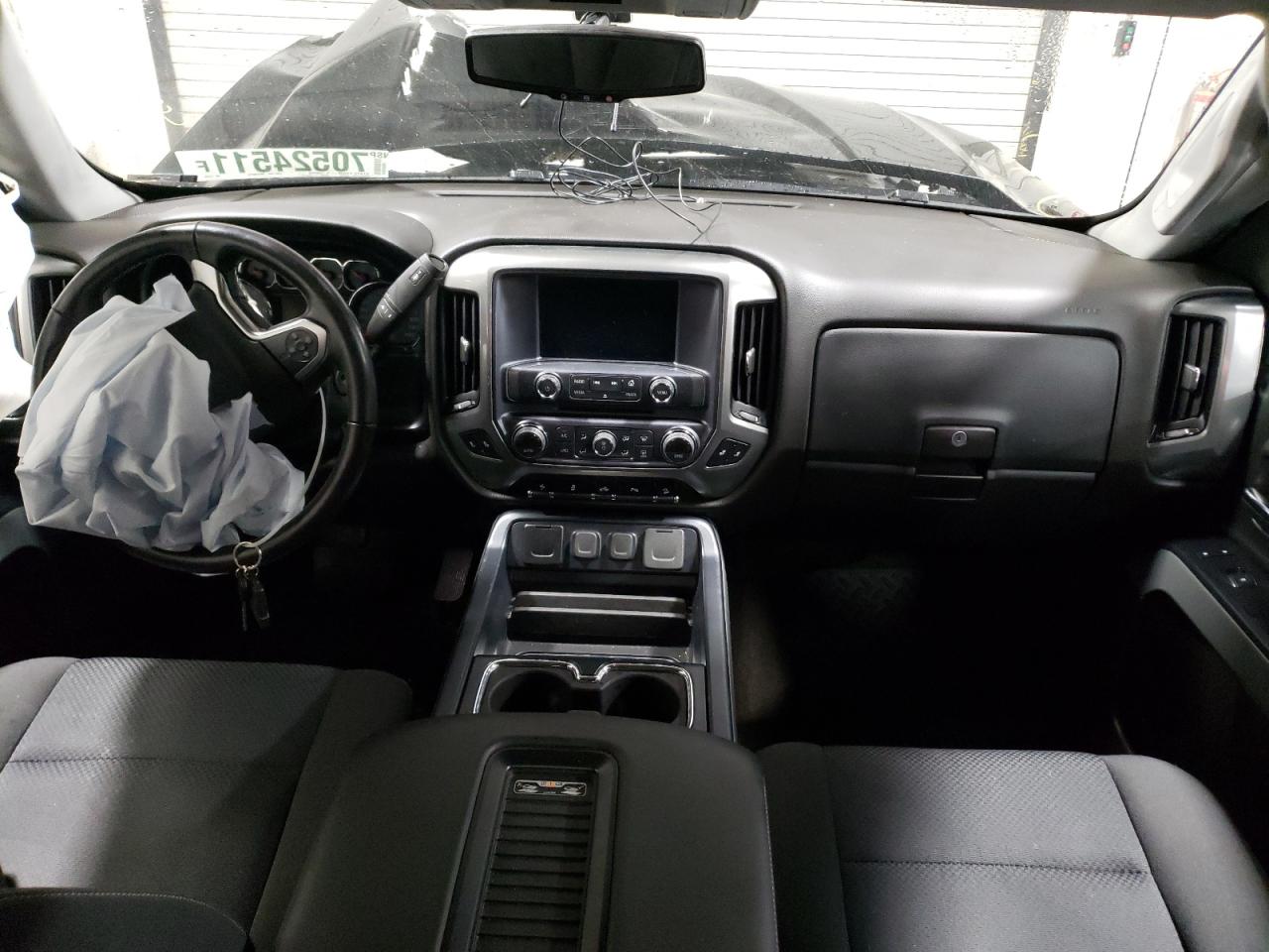 Photo 9 from auction – 2018 CHEVROLET SILVERADO with VIN 1GCVKREC8JZ181028