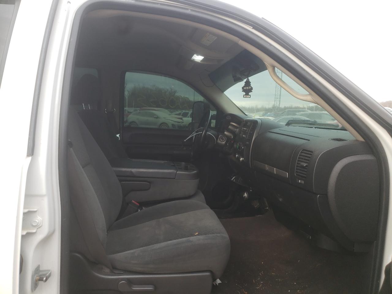 Photo 5 from auction – 2008 CHEVROLET SILVERADO with VIN 1GCHK23688F160872