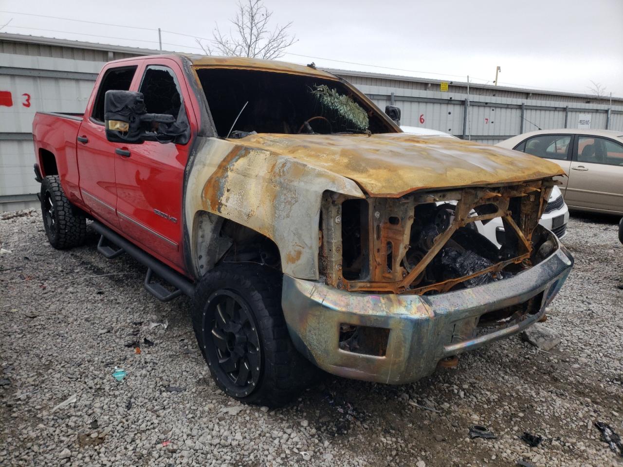 CHEVROLET SILVERADO 2015 with VIN 1GC1KVE81FF151588 - Photo from auction