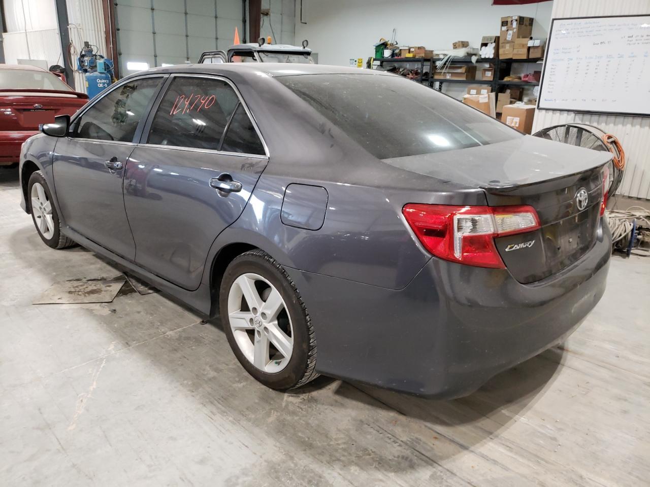 Photo 3 from auction – 2014 TOYOTA CAMRY L with VIN 4T1BF1FK2EU815219