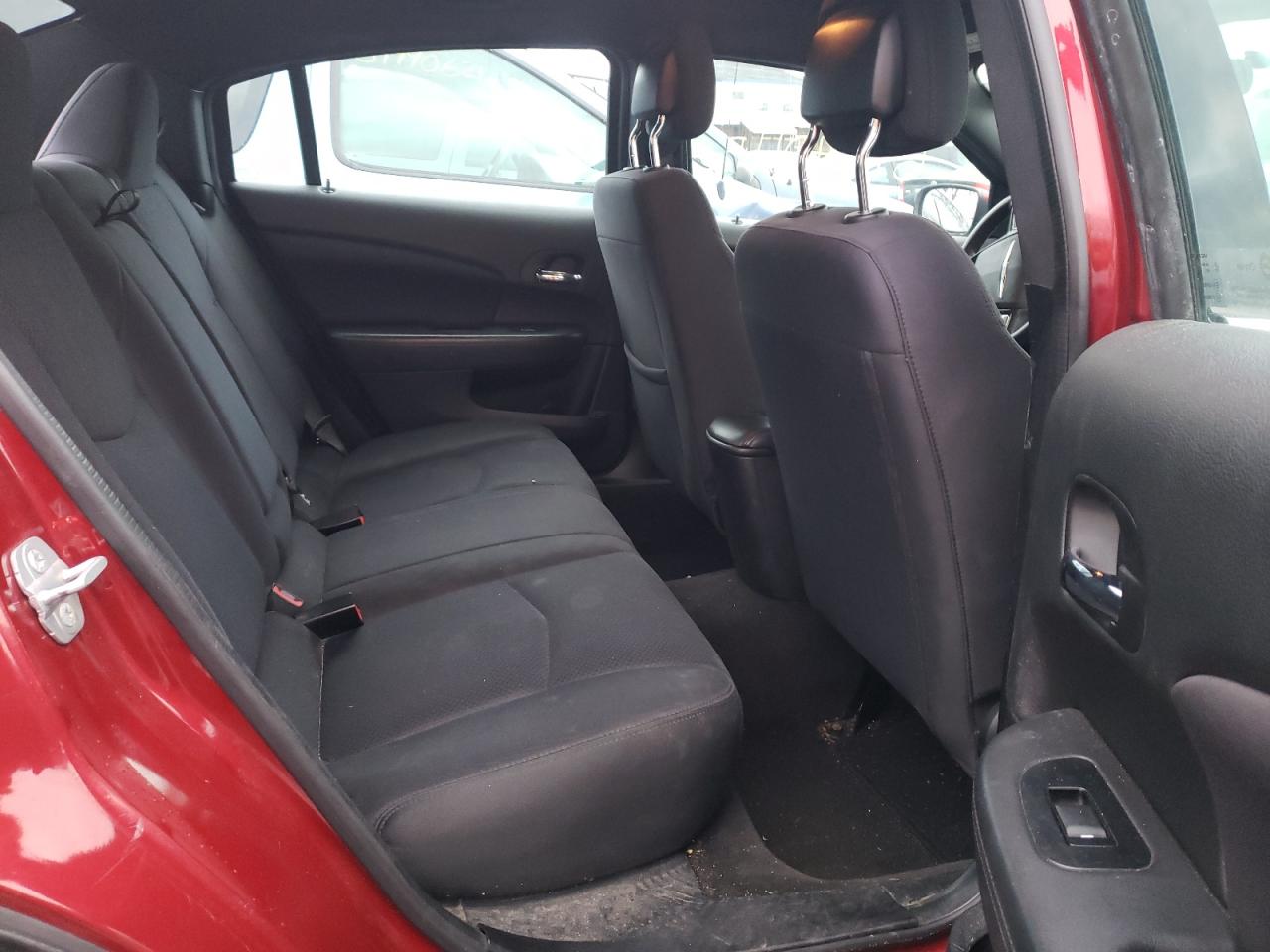 Photo 6 from auction – 2014 CHRYSLER 200 LX with VIN 1C3CCBAB2EN212946