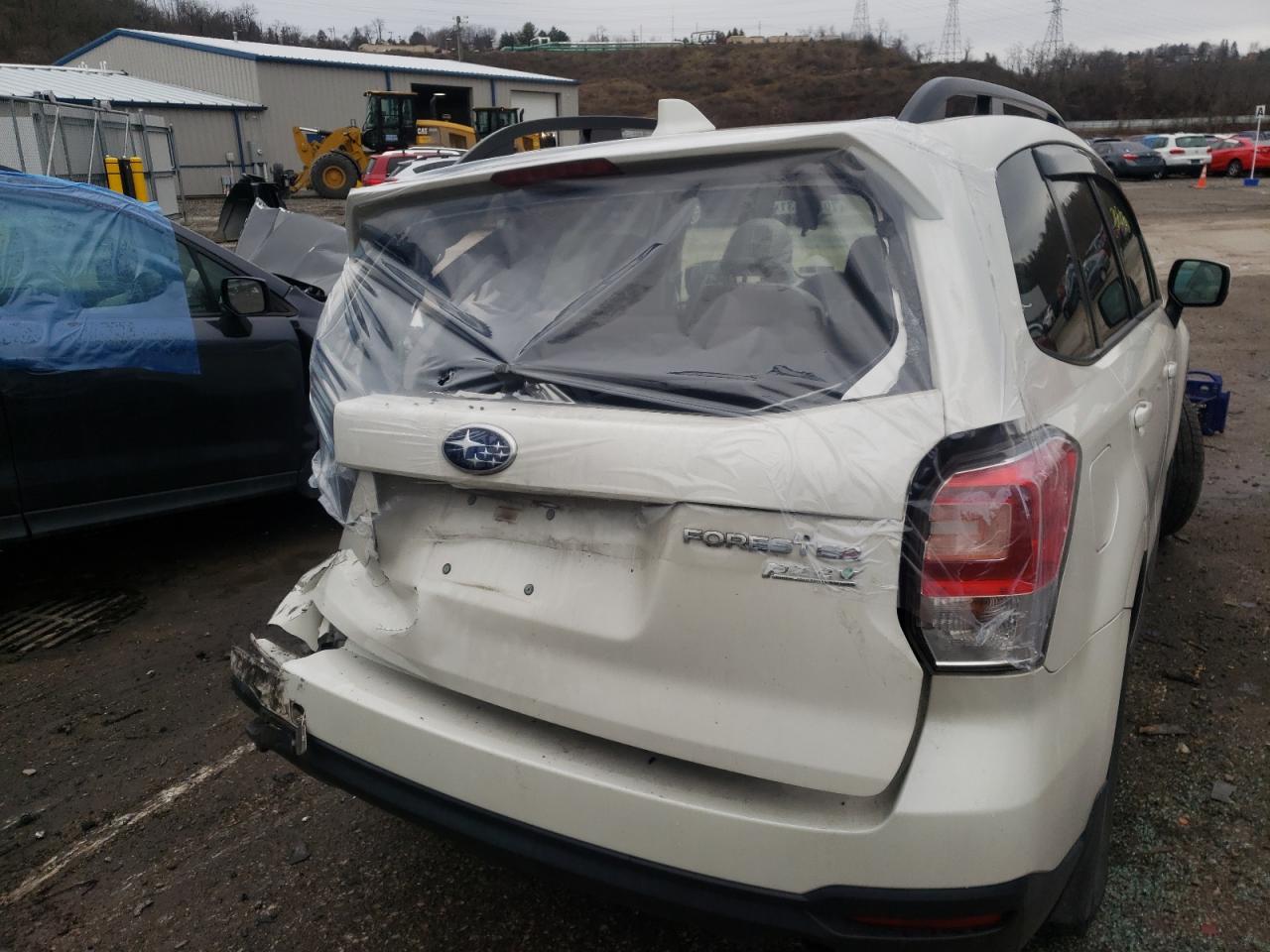 Photo 9 from auction – 2017 SUBARU FORESTER 2 with VIN JF2SJAEC7HH404636
