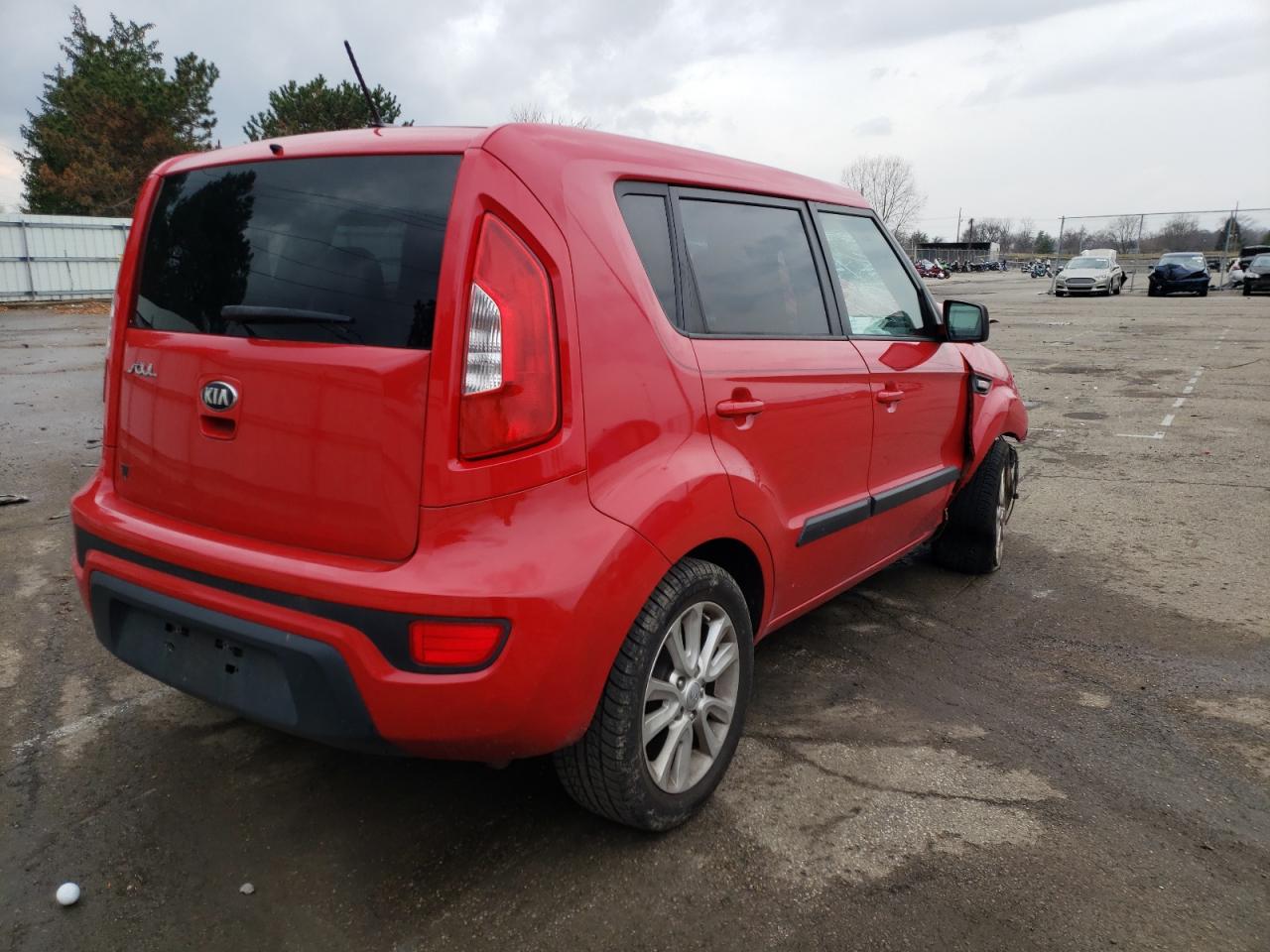 Photo 4 from auction – 2013 KIA SOUL with VIN KNDJT2A50D7573933