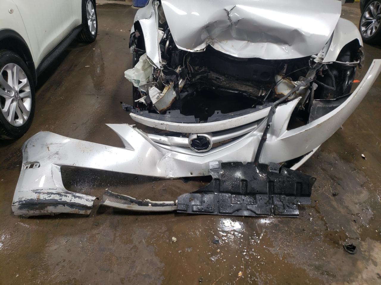 Photo 9 from auction – 2009 MAZDA 6 I with VIN 1YVHP81H995M50080
