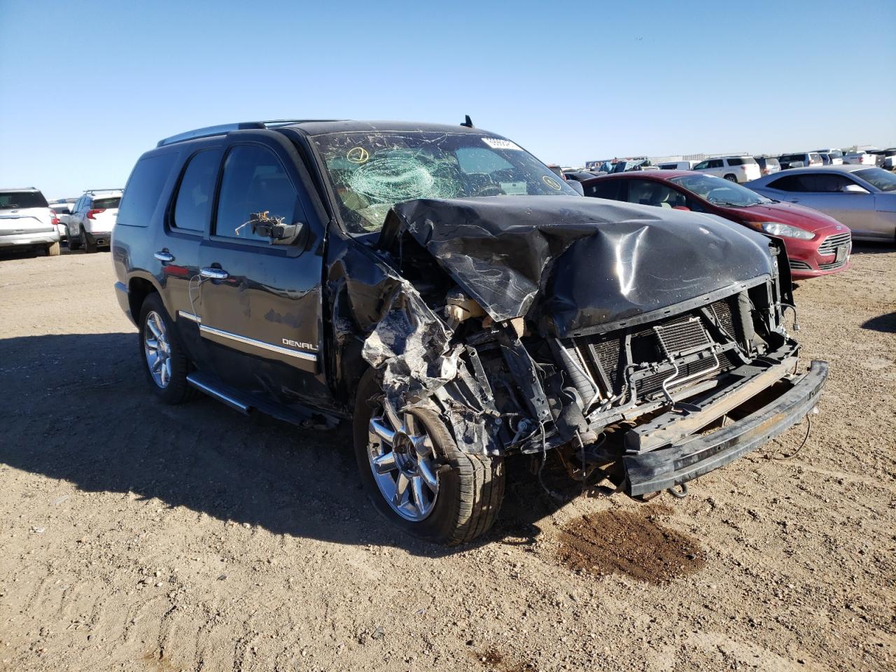 GMC YUKON DENA 2010 with VIN 1GKUKEEF5AR231063 - Photo from auction