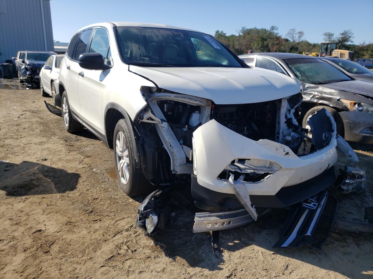 Photo 1 from auction – 2018 HONDA PILOT LX with VIN 5FNYF5H10JB031697