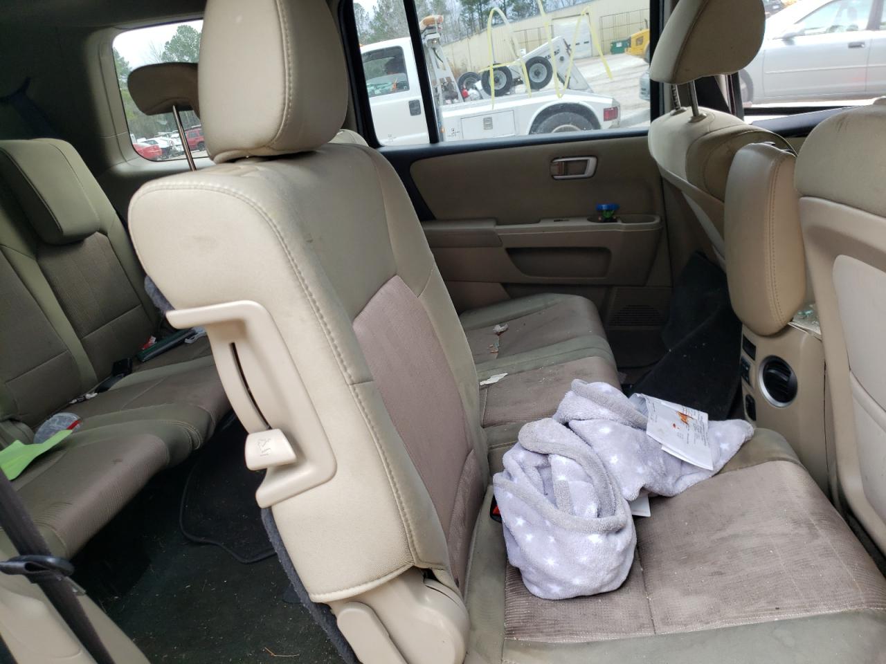 Photo 6 from auction – 2014 HONDA PILOT EX with VIN 5FNYF4H43EB053705