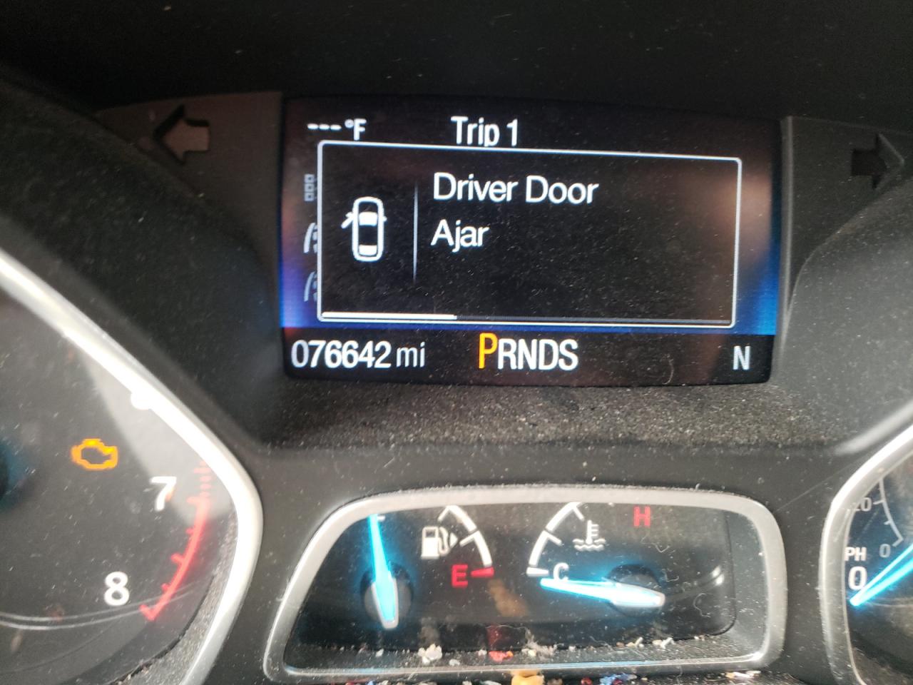 Photo 8 from auction – 2017 FORD ESCAPE SE with VIN 1FMCU0GD7HUA22037