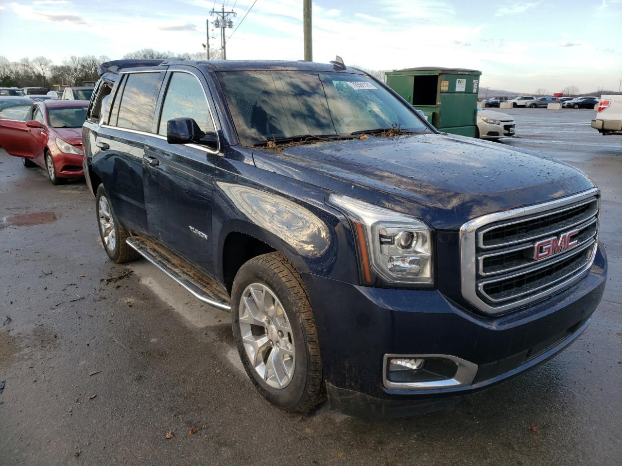 GMC YUKON SLT 2020 with VIN 1GKS2BKC1LR136745 - Photo from auction
