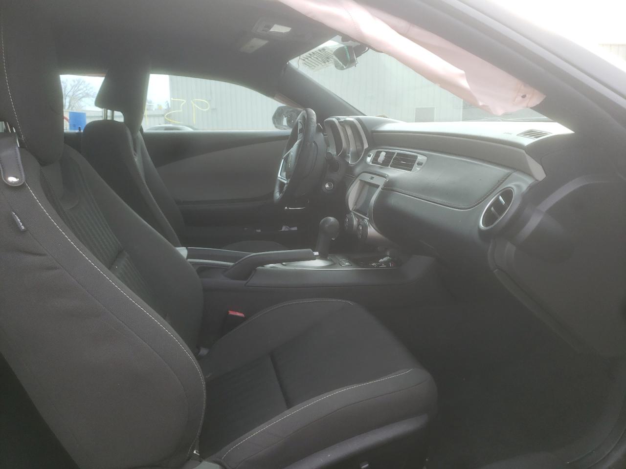 Photo 5 from auction – 2015 CHEVROLET CAMARO LS with VIN 2G1FB1E39F9285835