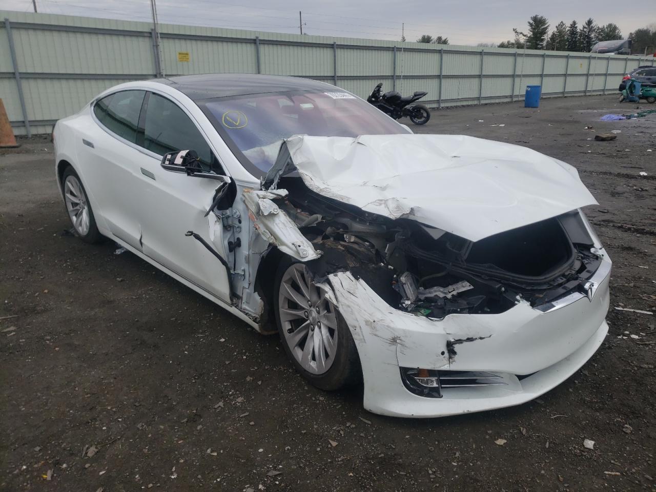 TESLA MODEL S 2018 with VIN 5YJSA1E22JF265527 - Photo from auction