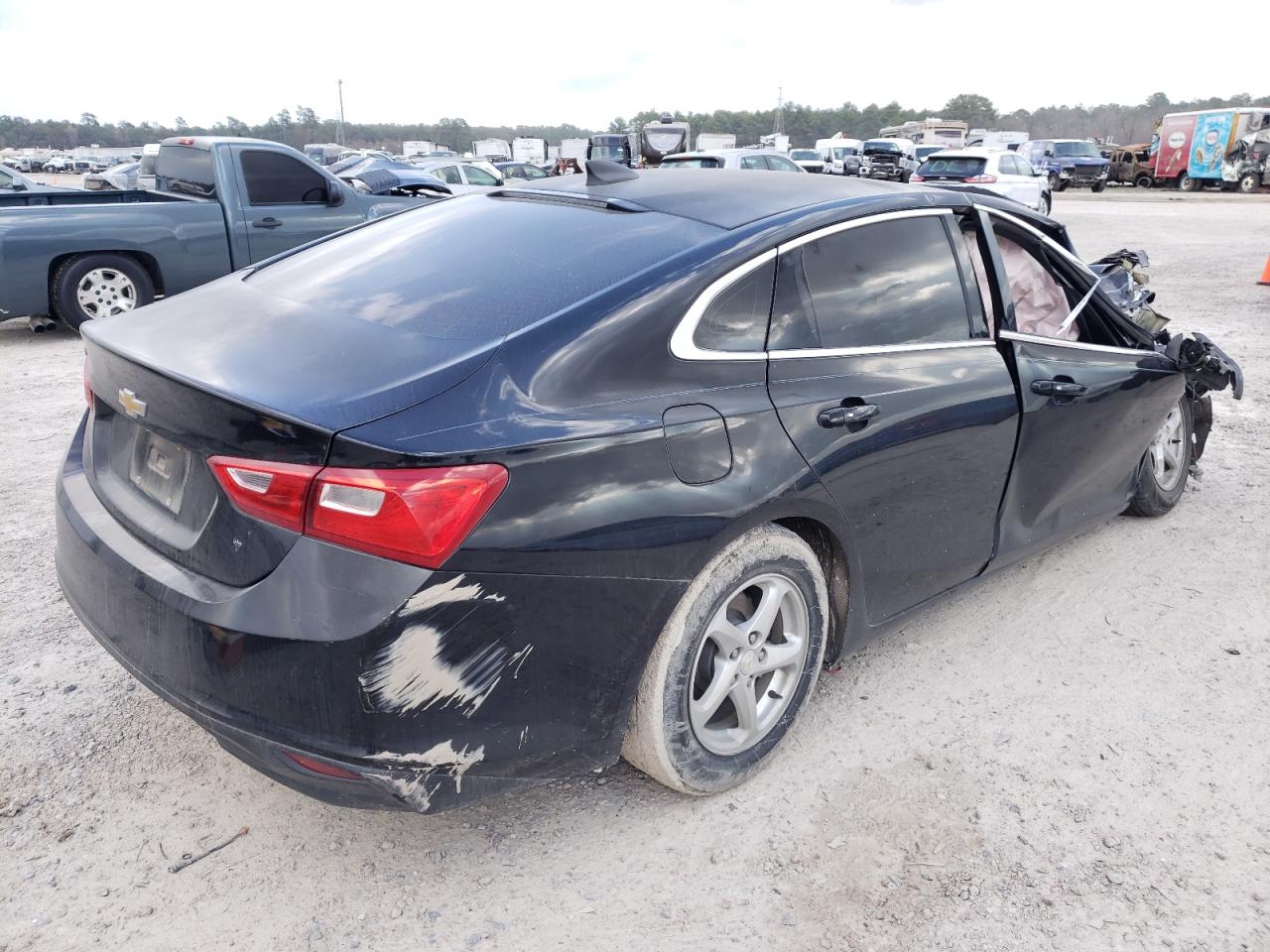 Photo 4 from auction – 2017 CHEVROLET MALIBU LS with VIN 1G1ZB5ST1HF117853