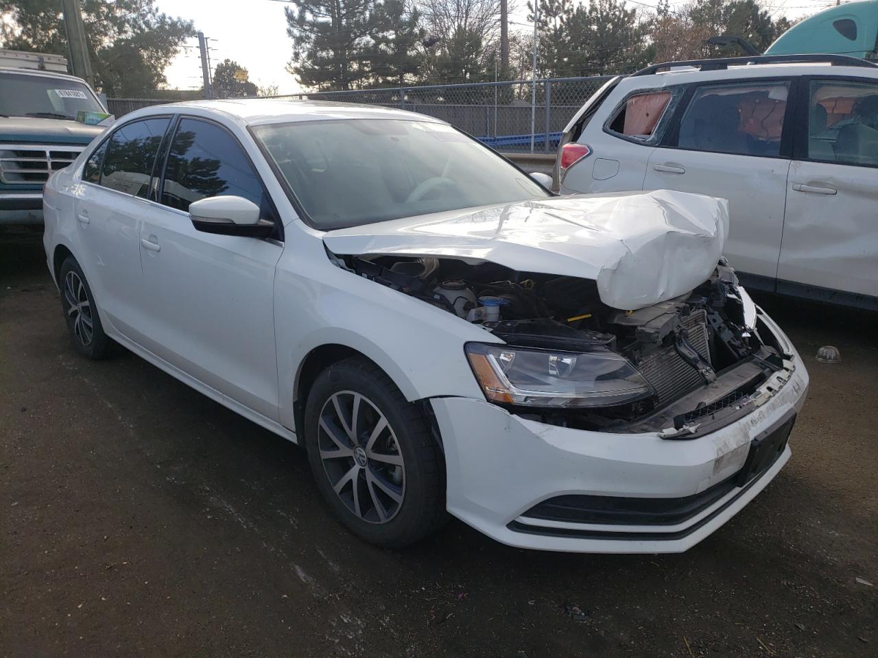 VOLKSWAGEN JETTA SE 2018 with VIN 3VWDB7AJ3JM203620 - Photo from auction