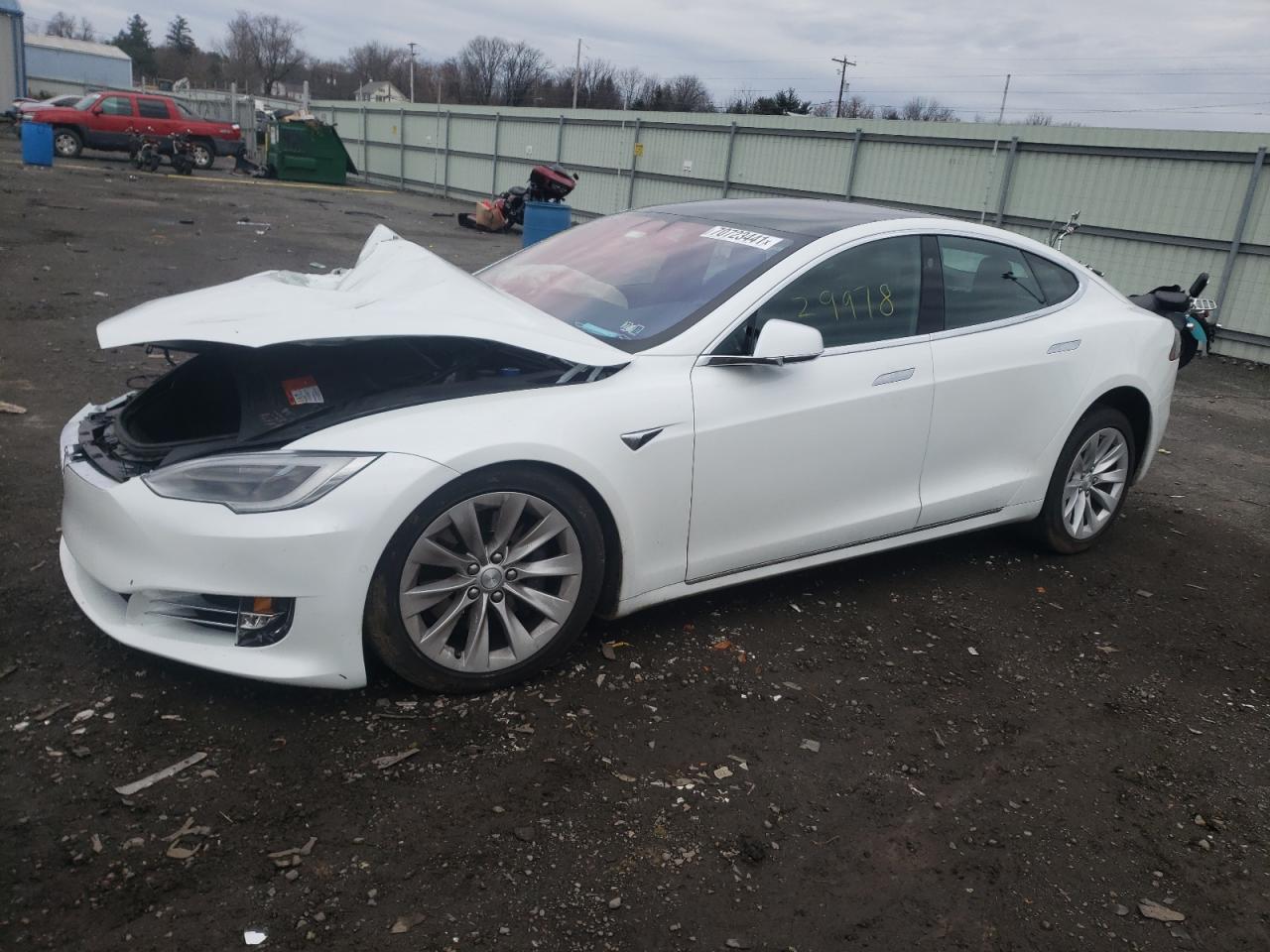 Photo 2 from auction – 2018 TESLA MODEL S with VIN 5YJSA1E22JF265527