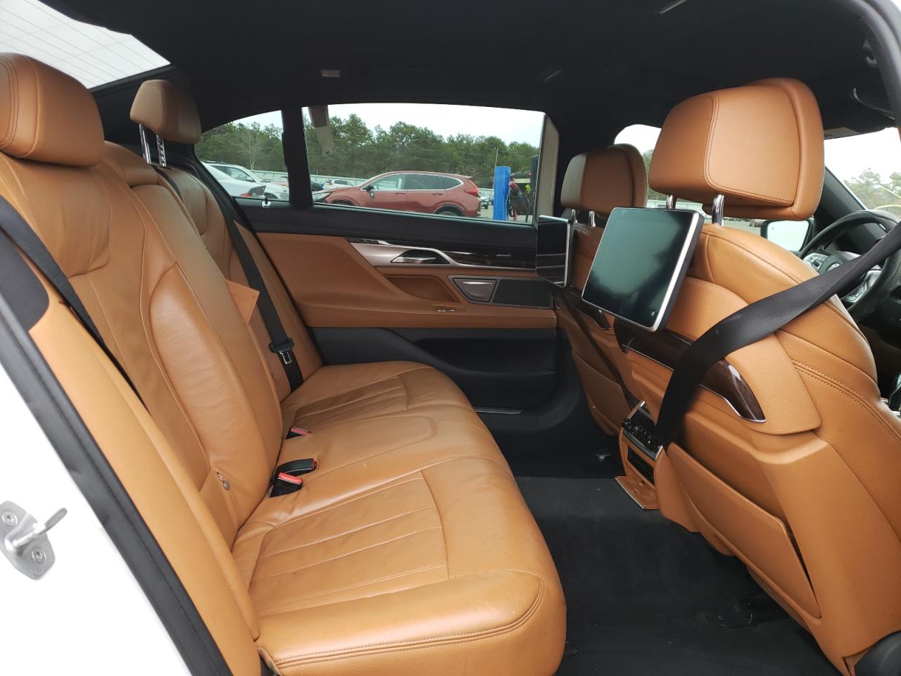 صورة رقم 6 من المزاد - 2016 BMW 740 I مع VIN WBA7E2C51GG503893