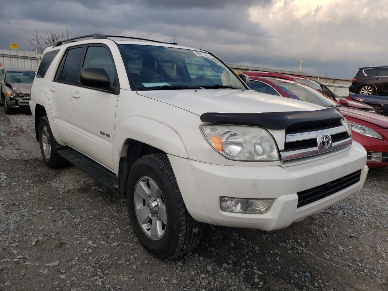 TOYOTA 4RUNNER SR 2005 with VIN JTEBU14RX50076551 - Photo from auction