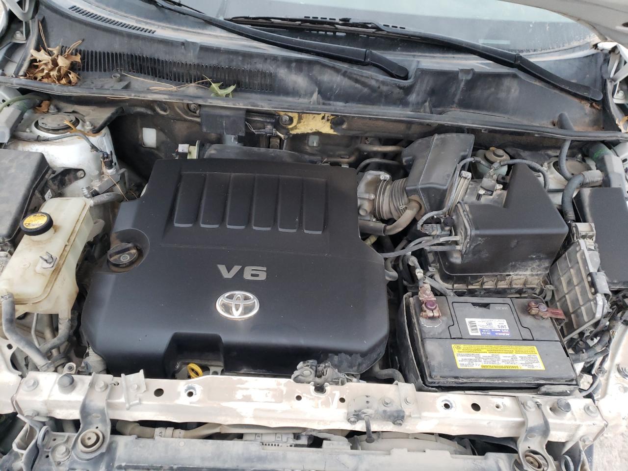 Photo 7 from auction – 2010 TOYOTA RAV4 with VIN JTMBK4DV6AD010445