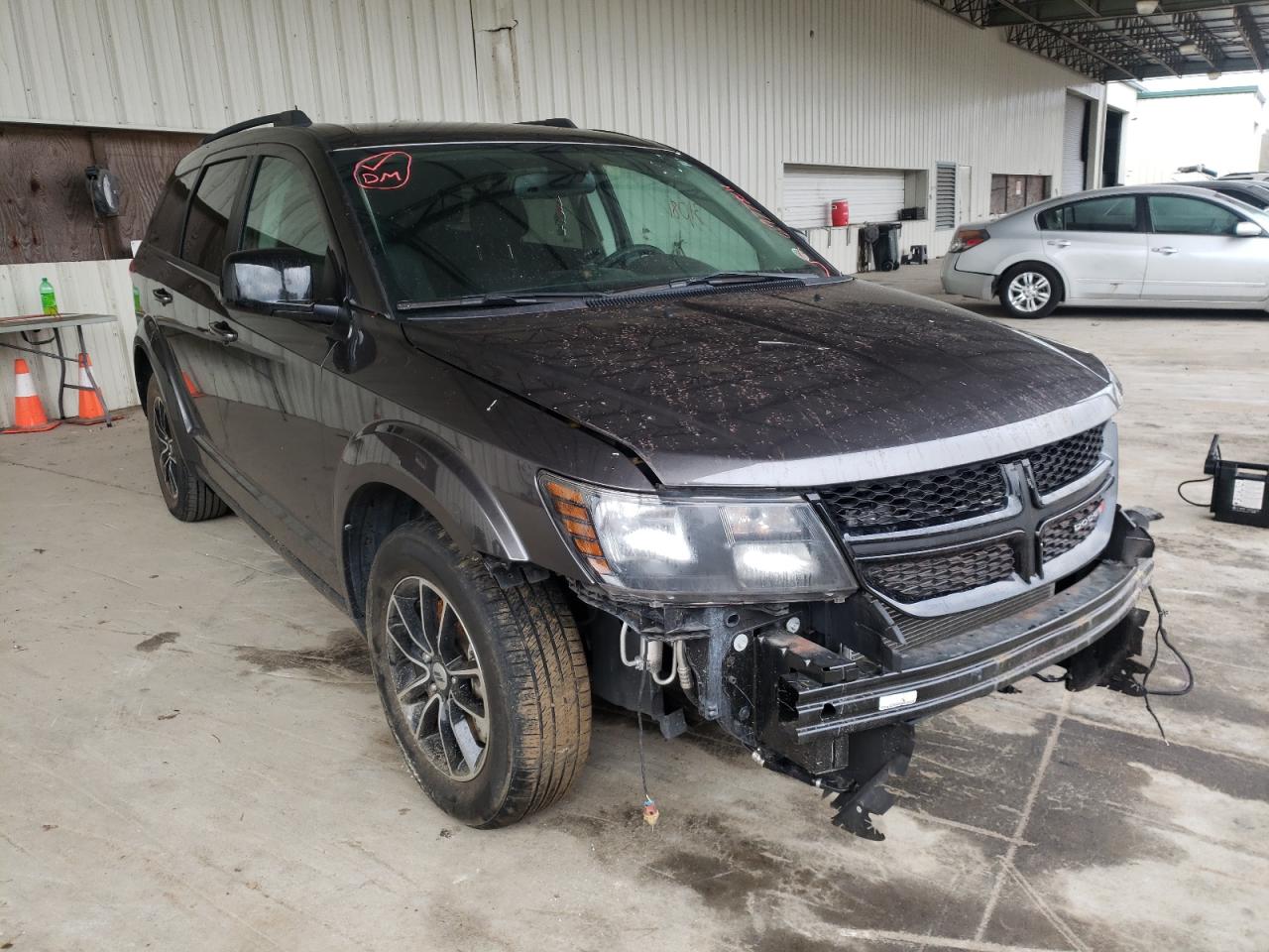 DODGE JOURNEY SE 2019 with VIN 3C4PDCBB2KT731912 - Photo from auction