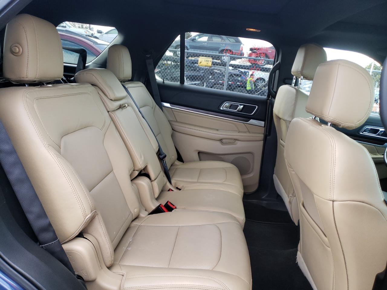 Photo 6 from auction – 2016 FORD EXPLORER L with VIN 1FM5K8F83GGA26519