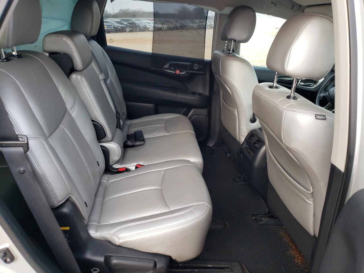 Photo 6 from auction – 2017 NISSAN PATHFINDER with VIN 5N1DR2MM2HC912327