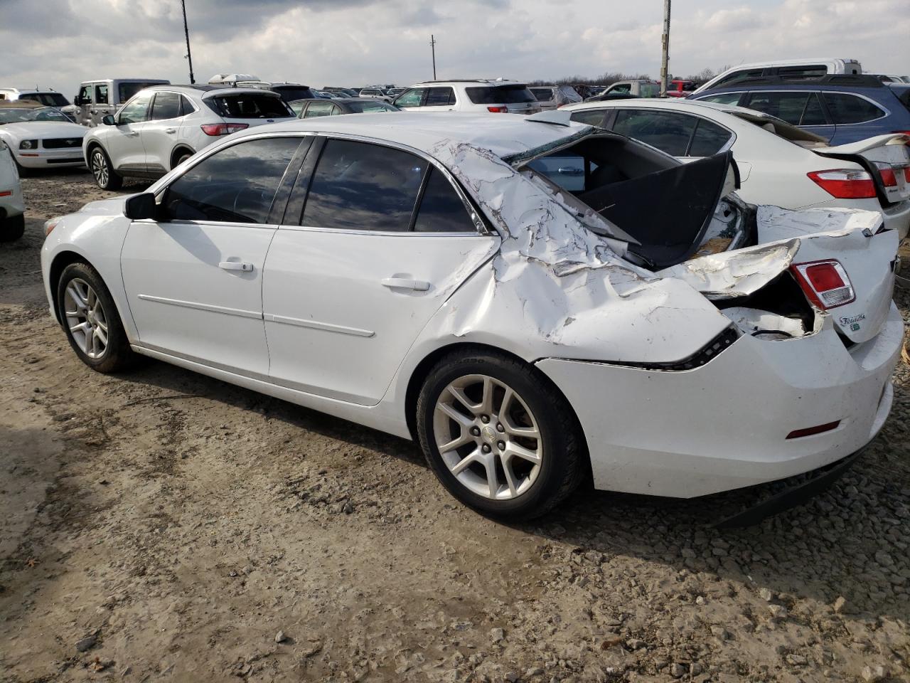 Photo 3 from auction – 2015 CHEVROLET MALIBU 1LT with VIN 1G11C5SL4FF279712